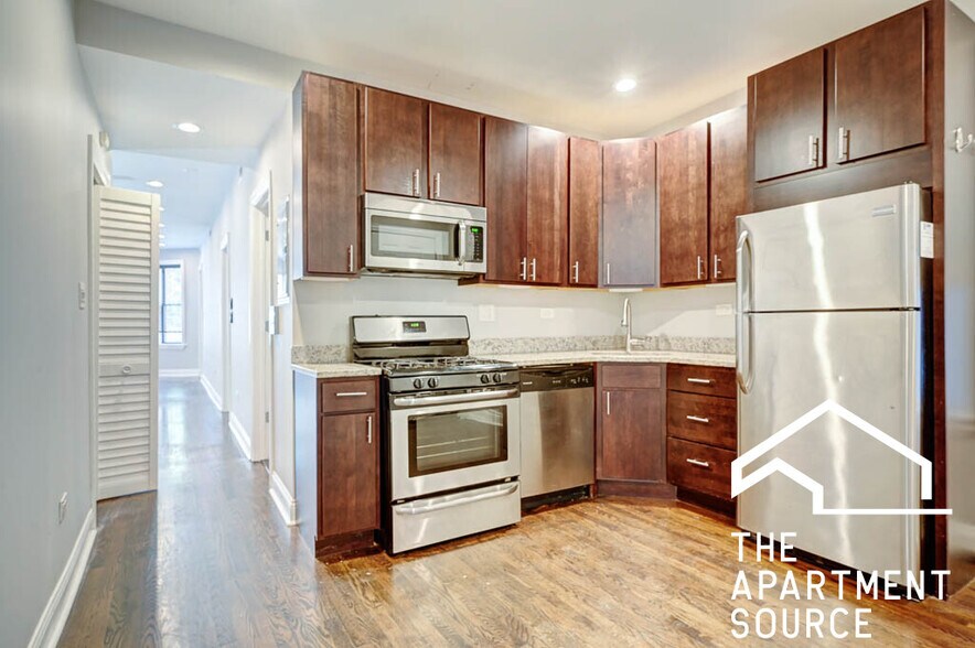 Building Photo - 2019 N Hoyne Ave