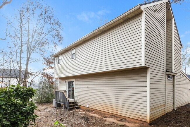 Building Photo - 338 St Patrick Dr SW