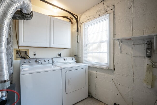 Building Photo - 7709 Ravine Dr