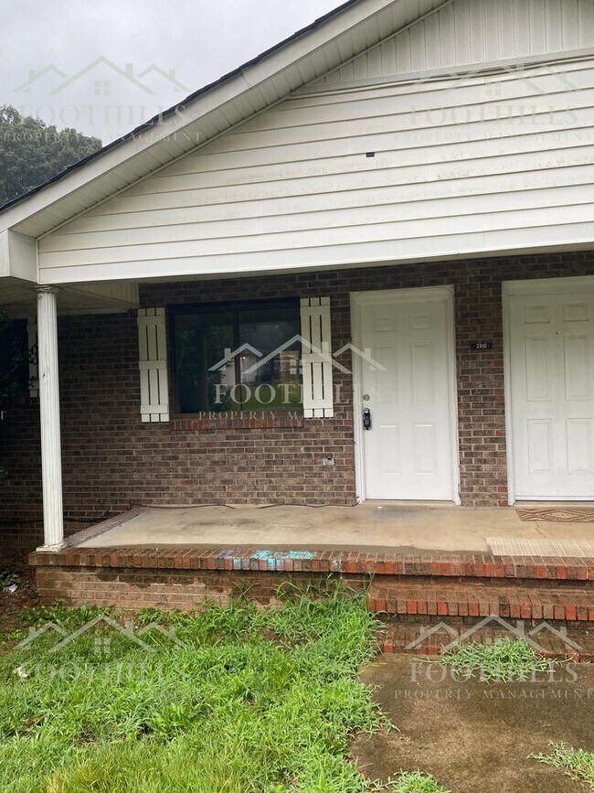 Building Photo - 3910 Seminole Ave