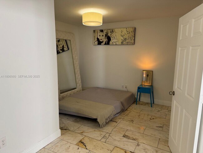 Building Photo - 1526 Pennsylvania Ave