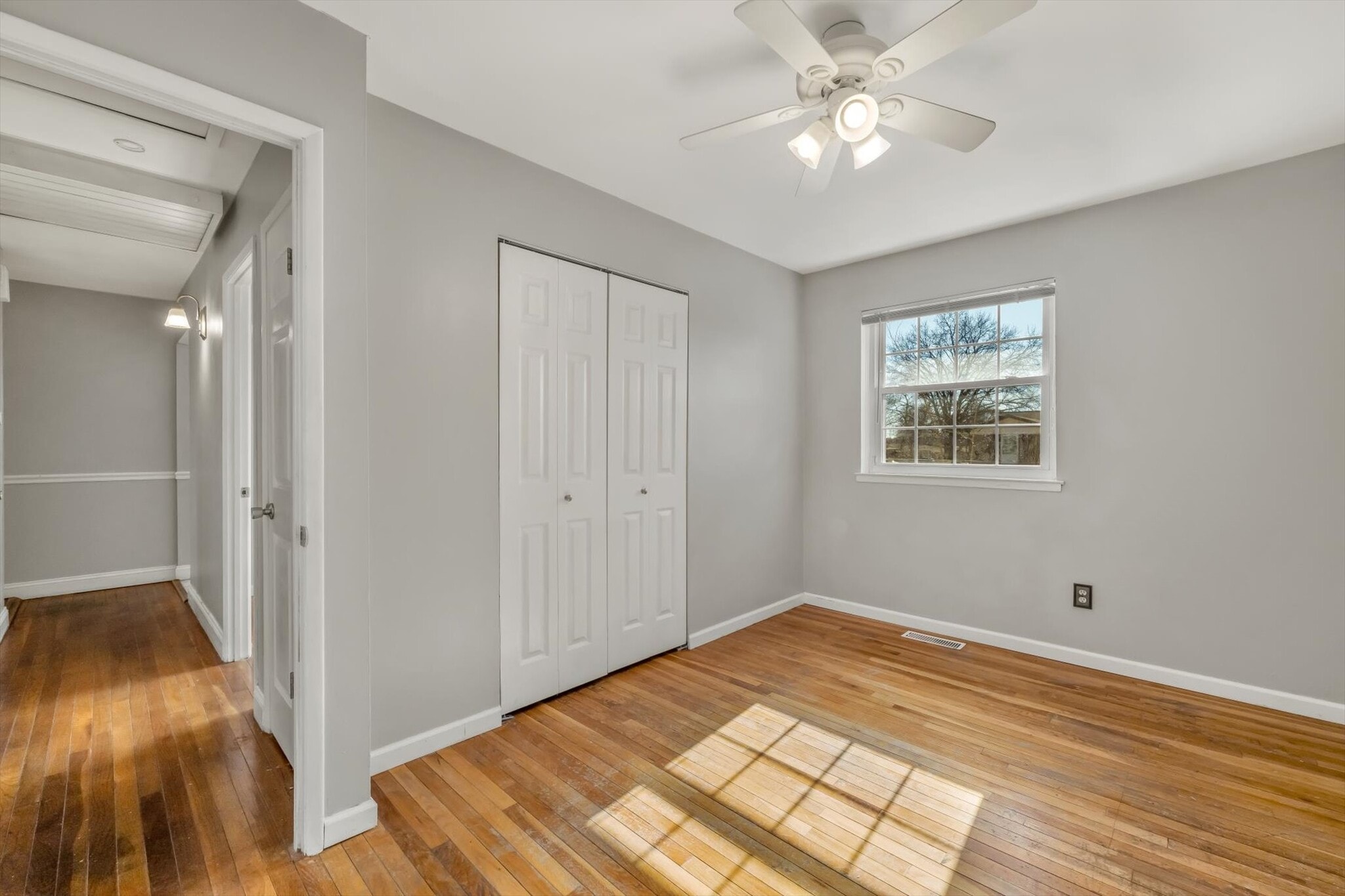 Building Photo - 1449 Coachway Ln