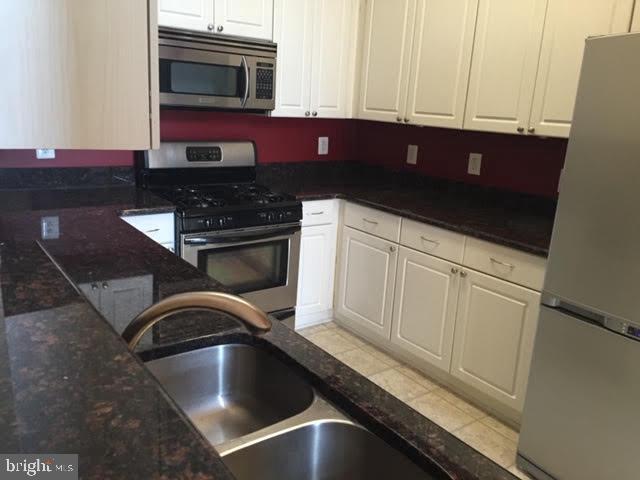 Building Photo - 2701 Bellforest Ct