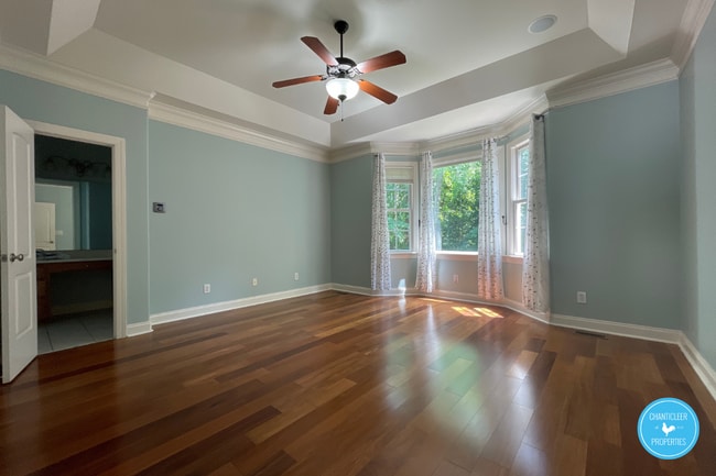 Building Photo - 8105 Last Oak Ct