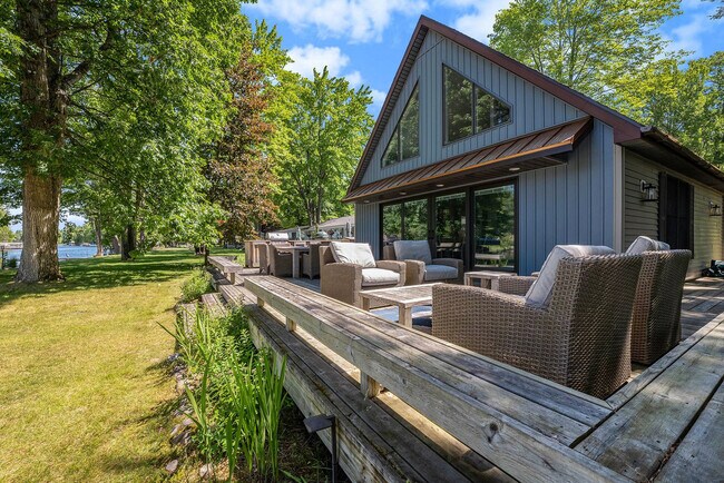 Building Photo - 8015 Aarwood Trail NW