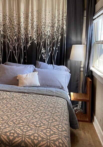 Building Photo - 6726 Leland Way