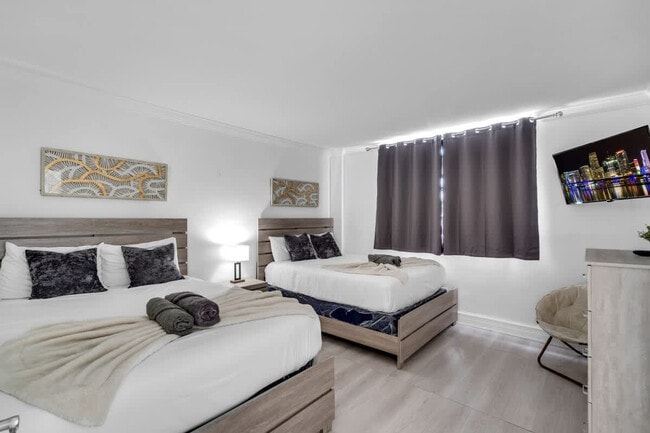 Building Photo - 19370 Collins Ave