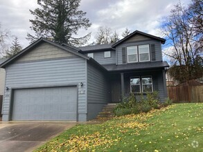 Building Photo - Newer Home In North Albany! Over 2000 sq f...