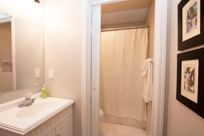 Building Photo - 1909 W. 47th Terr