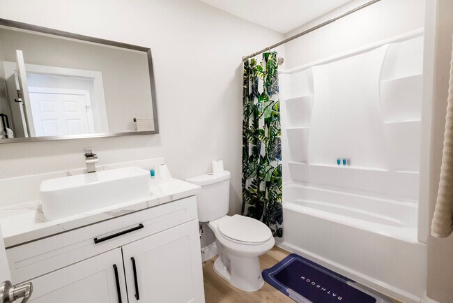 Building Photo - 6168 Cumberland St