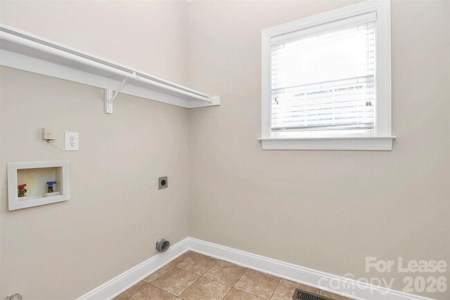 Building Photo - 14308 Harvington Dr