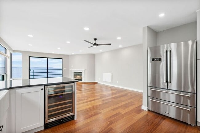 Building Photo - Stunning ALKI WATERFRONT Condo Overlooking Majestic Puget Sound!