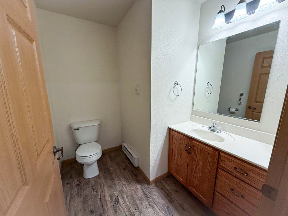 Building Photo - 5908 Delikowski St