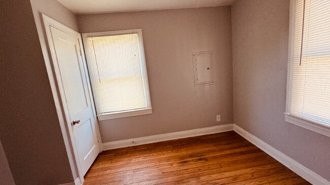 Building Photo - 1028 Camden Ave