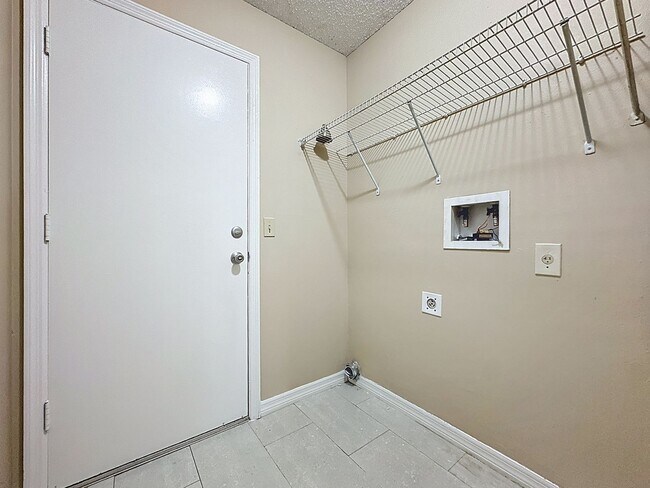 Building Photo - Charming 3 bedroom home in Aloma Bend -Prime Oveido Location