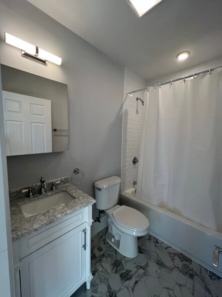 Building Photo - 75 Winchester St