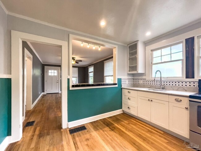 Building Photo - 10 N F St