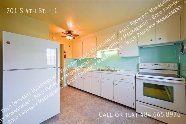 Building Photo - 701 S 4th St