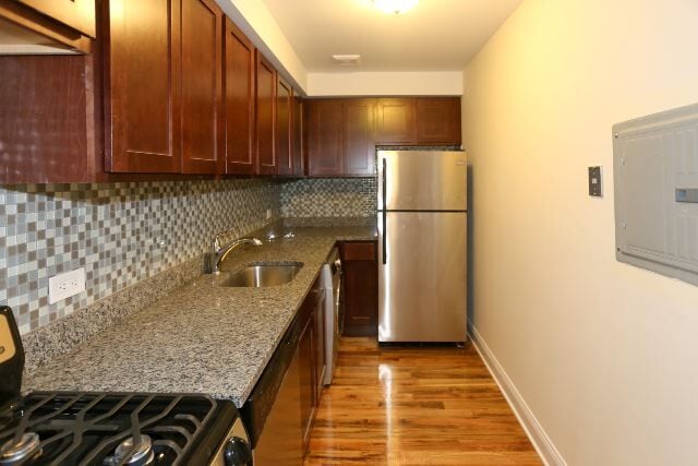 Building Photo - 569 W Arlington Pl