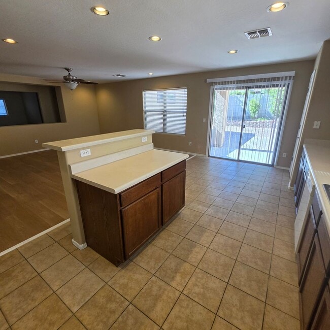 Building Photo - 18418 W Westfall Way