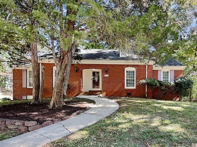 Primary Photo - 4501 Woods End Ln