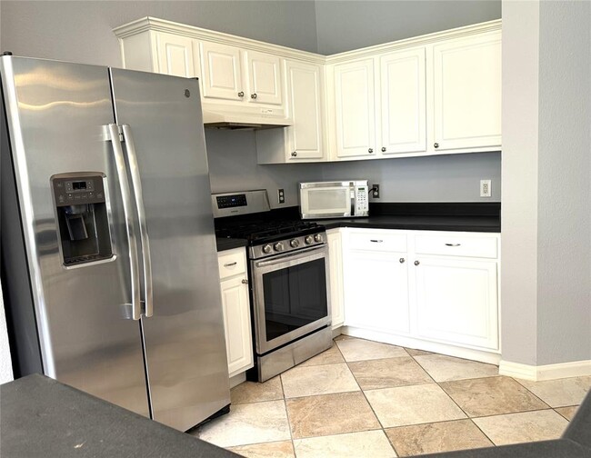 Building Photo - 5019 Cleves St