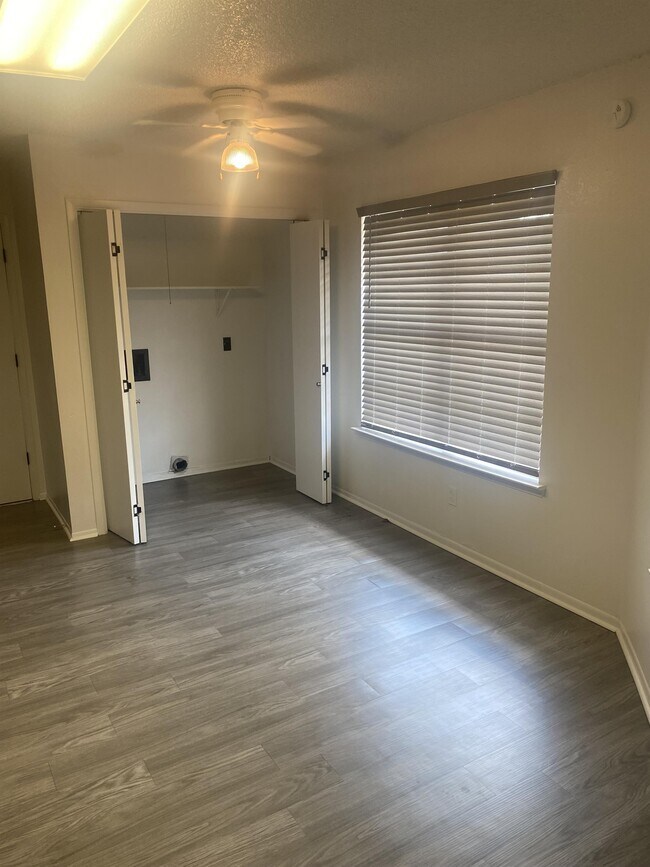 Building Photo - 3903 Trotwood Trail