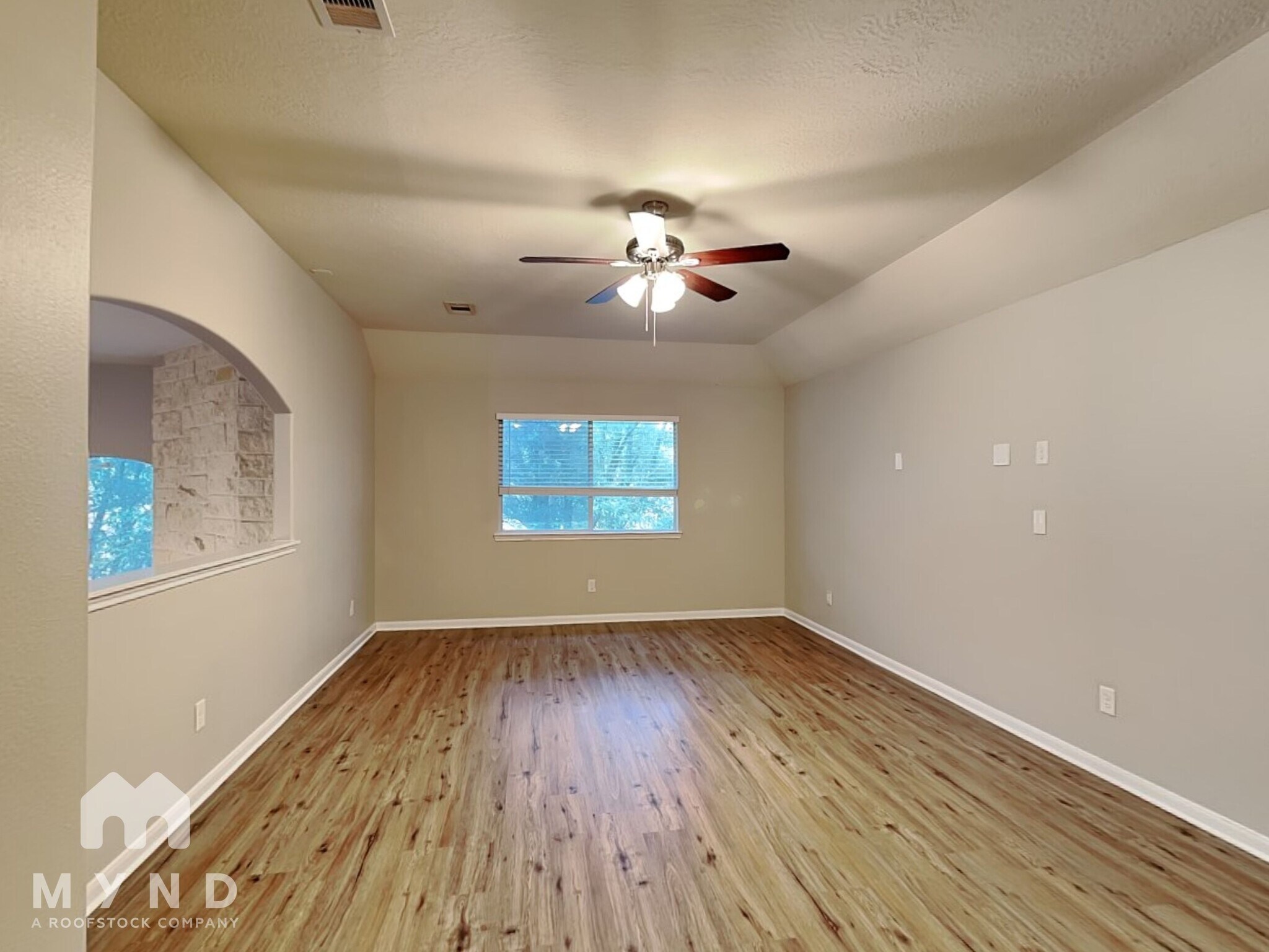 Building Photo - 1003 Summer Wood Blvd