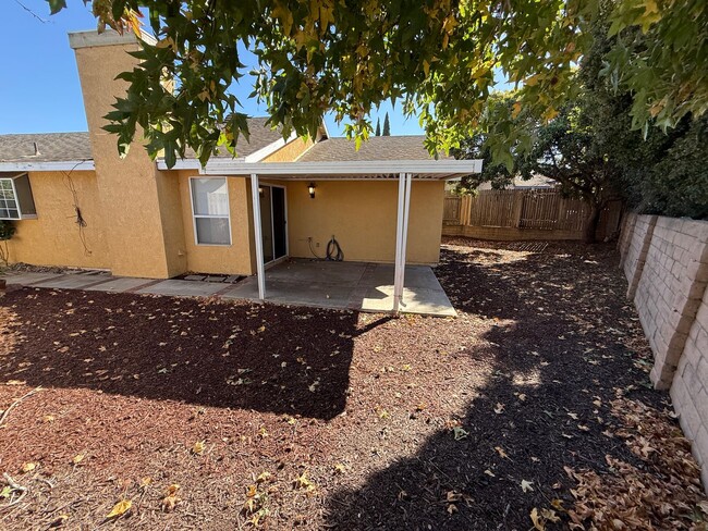 Building Photo - Orcutt Single Story Home Near Righetti and...