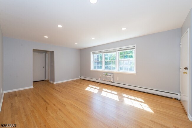 Building Photo - 151 Ridge Rd