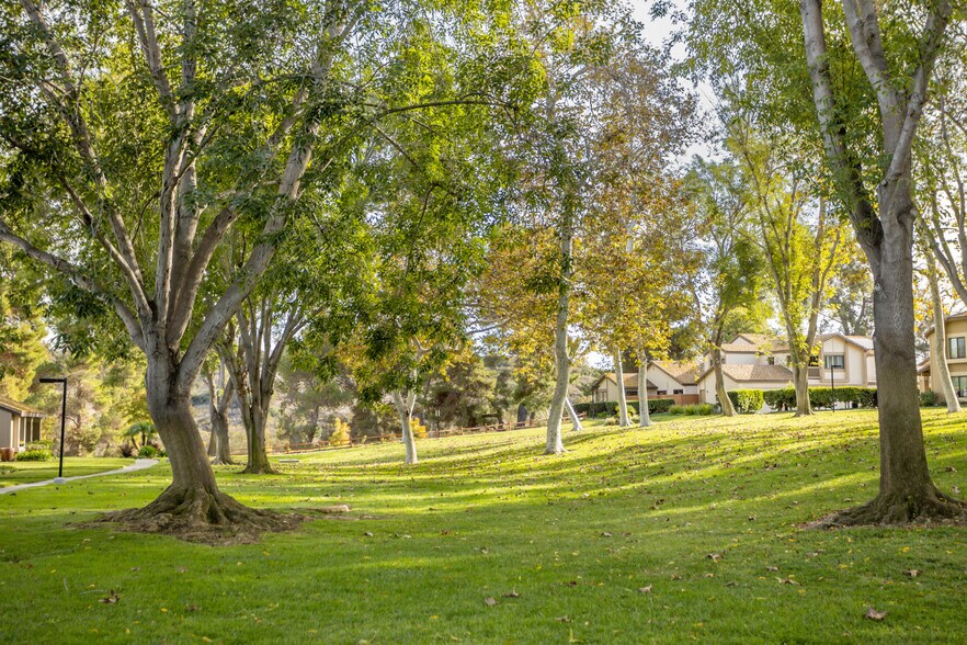 Building Photo - 5244 Edge Park Way