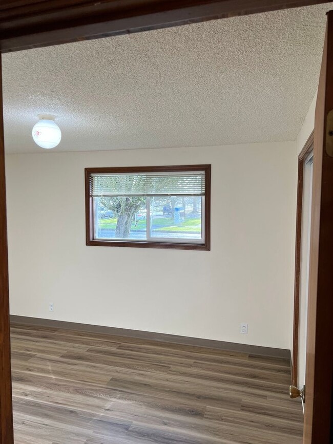 Building Photo - 2 Bedroom in Bethel-Danebo Area