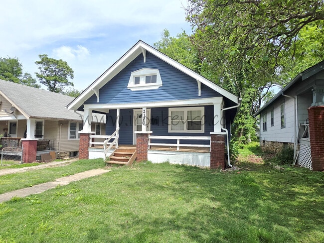 Building Photo - 2120 E 68th Terrace