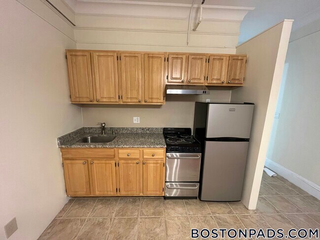 Building Photo - 62 Boylston St