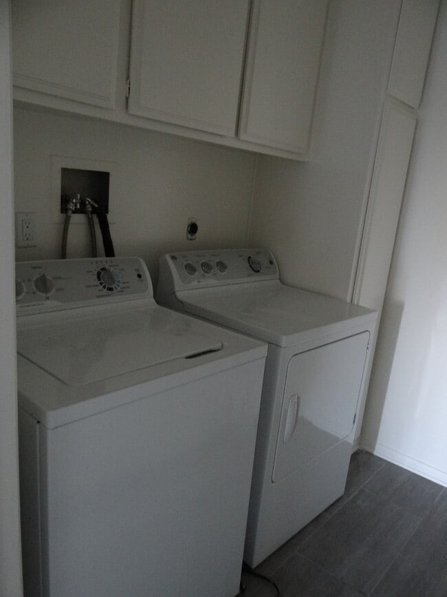 In Unit Washer and Dryer - 310 Tahiti Way