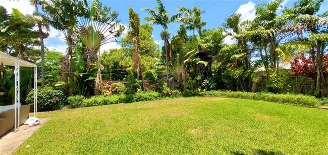 Building Photo - 1304 NE 16th Ave