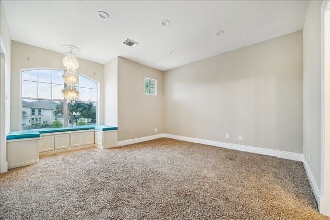 Building Photo - 5402 Oakville Ct