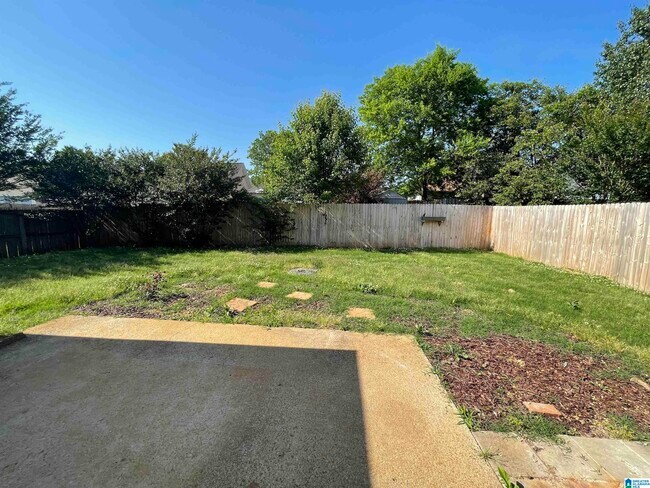 Building Photo - 4007 Cambridge Dr