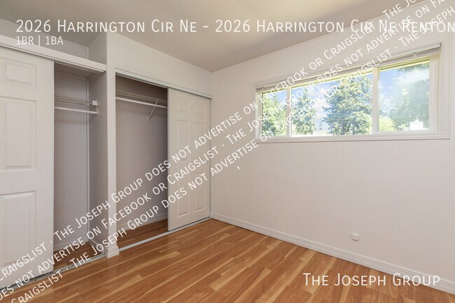 Building Photo - 2026 Harrington Cir NE