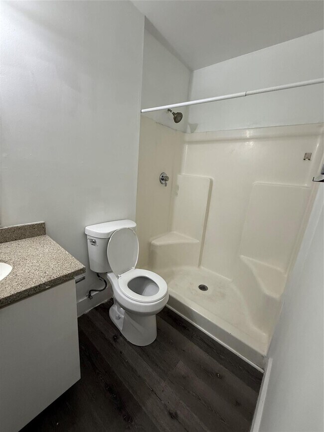 Building Photo - 2866 Coral Springs Dr