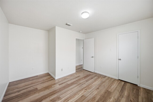Building Photo - 2619 Dylans Crossing Dr