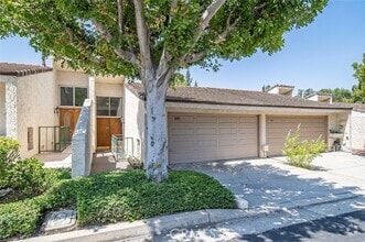 Building Photo - 1815 Vista Del Oro