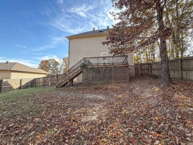 Building Photo - 20 Hillcrest Ln