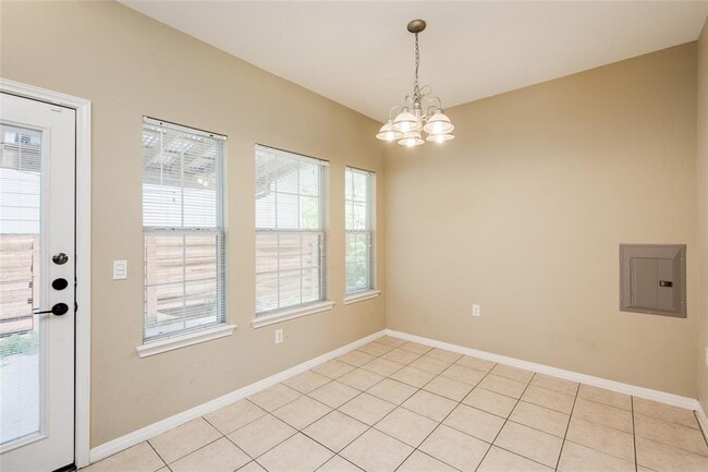 Building Photo - 3000 Prado St