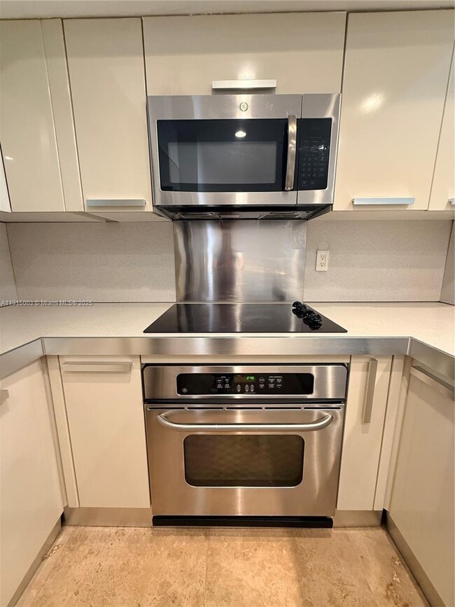 Building Photo - 15315 Loch Isle Dr W