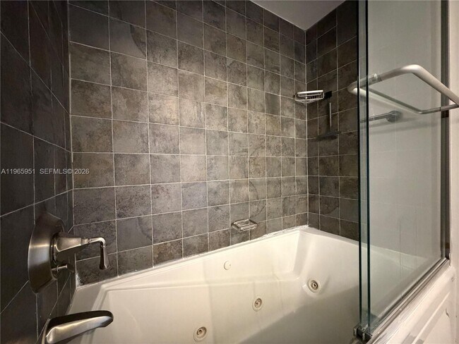 Building Photo - 20515 E Country Club Dr