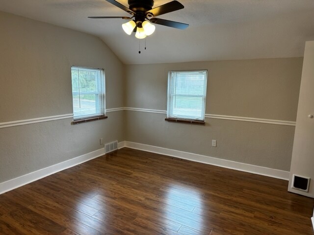 Building Photo - 930 Bower Hill Rd