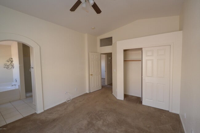 Building Photo - 65 N Shadow Creek Pl