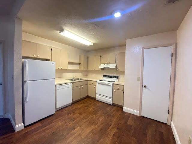 Building Photo - 384 Acorn Ln