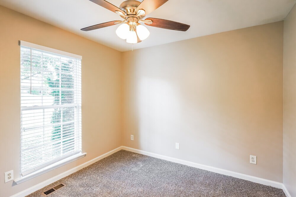 Building Photo - 2838 Candlewicke Dr